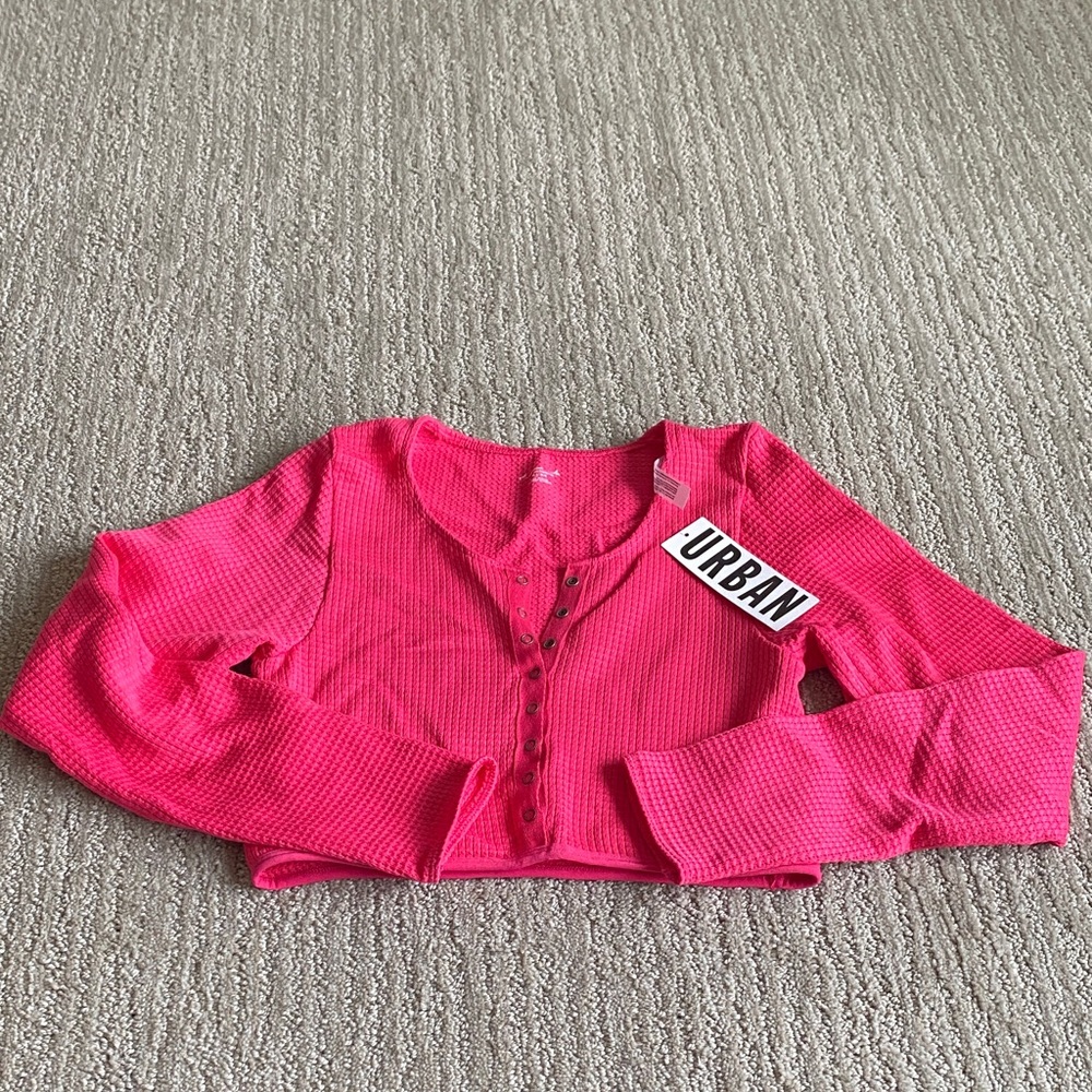 Urban Outfitters Hot Pink Cropped Long Sleeve size M/L NWT